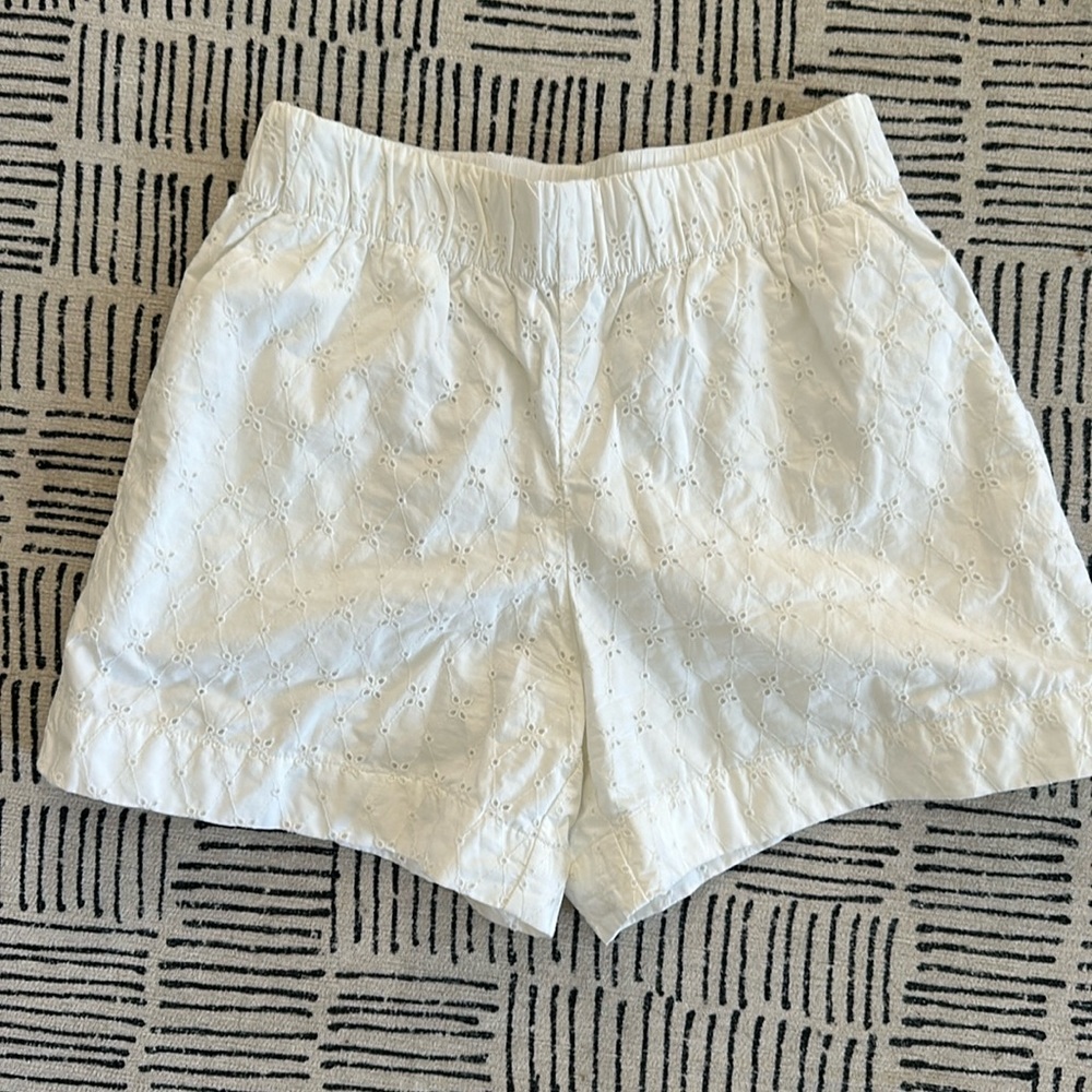 White GAP shorts (never worn)